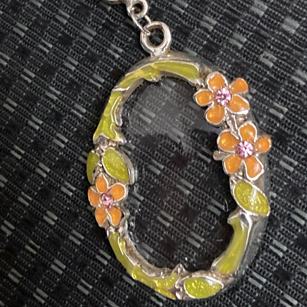 Vintage Looking Glass Necklace Pendant Set